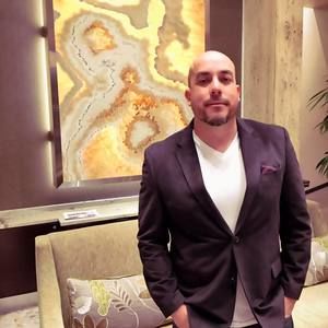 Meet your Posher, Christopher